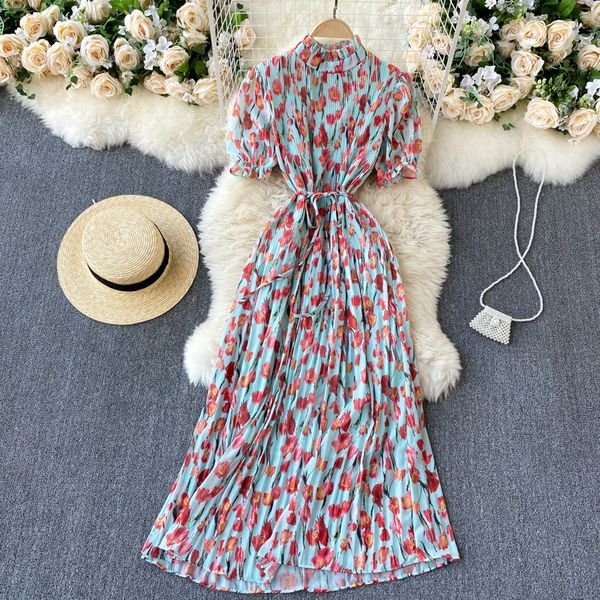 2021 new singiny bohemian female dress floral collar puff the line in summer retro printing holiday beach dressed long txiy, Black;gray
2021 new singiny bohemian female dress floral collar puff the line in summer retro printing holiday beach dressed long txiy, Black;gray