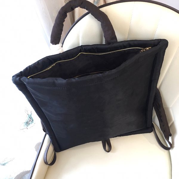 2022womens onthego gm pillow bags beige black econyl handbag regenerated nylon shoulder bag fashion packback canvas
2022womens onthego gm pillow bags beige black econyl handbag regenerated nylon shoulder bag fashion packback canvas