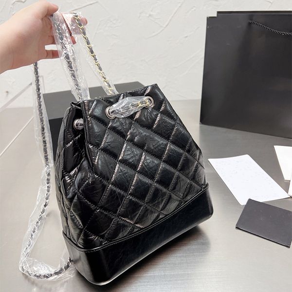 vintage two tone chain drawstring bucket bag fashion leather female famous designer handbag large diamond lattice quilted outdoor sacoche lu 
vintage two tone chain drawstring bucket bag fashion leather female famous designer handbag large diamond lattice quilted outdoor sacoche lu