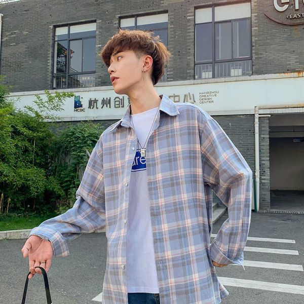 spring 2021 plaid long sleeve korean fashion men's shirt loose casual coat, White;black
spring 2021 plaid long sleeve korean fashion men's shirt loose casual coat, White;black