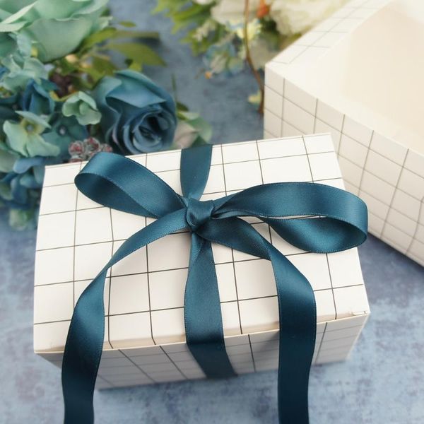 white line simple 10pcs paper box 15*10*9cm storage boxes as cookie candy candle jar wedding christmas birthday party gifts pack
white line simple 10pcs paper box 15*10*9cm storage boxes as cookie candy candle jar wedding christmas birthday party gifts pack