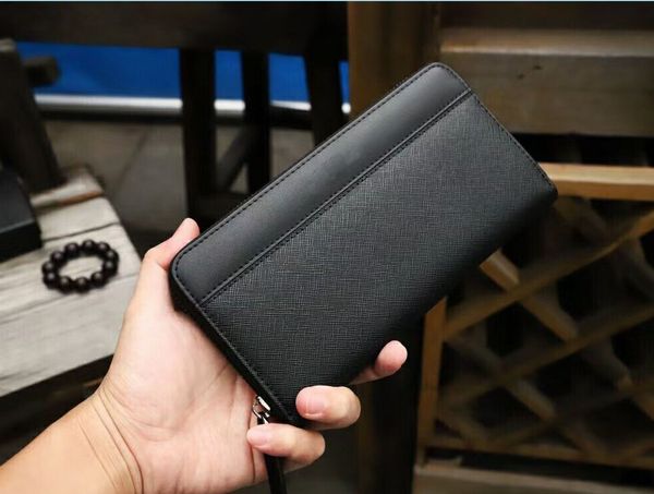 luxurys designers bags 9005 men classic retro style luxurys matching real leather highest quality men's wallet clip and box
luxurys designers bags 9005 men classic retro style luxurys matching real leather highest quality men's wallet clip and box