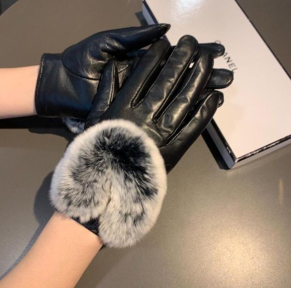 new winter fashion brand famous celebrities women genuine leather gloves real sheepskin fur fingerless gloves female, Blue;gray
new winter fashion brand famous celebrities women genuine leather gloves real sheepskin fur fingerless gloves female, Blue;gray