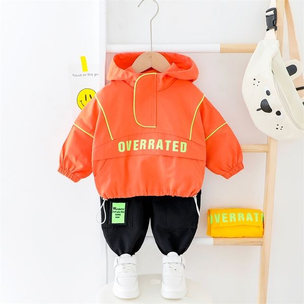 kids letter clothes infant baby boys girls hooded sport suits spring fall fluorescence suit boy clothes safe girl tracksuit y200525, White
kids letter clothes infant baby boys girls hooded sport suits spring fall fluorescence suit boy clothes safe girl tracksuit y200525, White