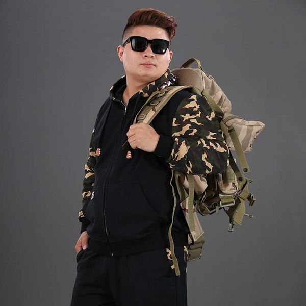 2020 autumn new fashion zipper sweater fattening and enlarging men's camouflage cotton cardigan coat, Black
2020 autumn new fashion zipper sweater fattening and enlarging men's camouflage cotton cardigan coat, Black