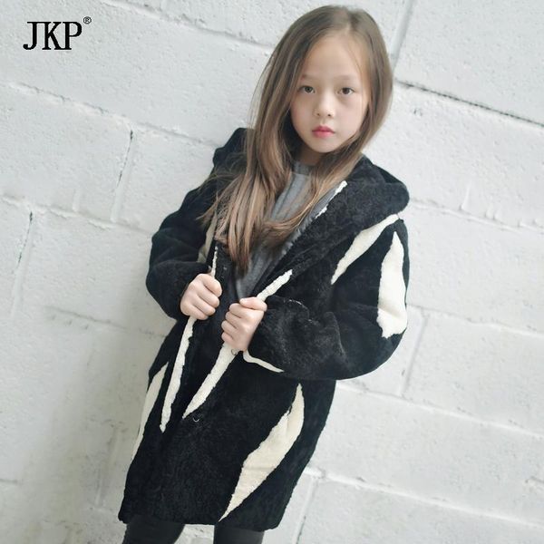 2020 winter children's leather sheep fur coat for boys girls fur jacket plus cotton warm coat clothing, Blue;gray
2020 winter children's leather sheep fur coat for boys girls fur jacket plus cotton warm coat clothing, Blue;gray