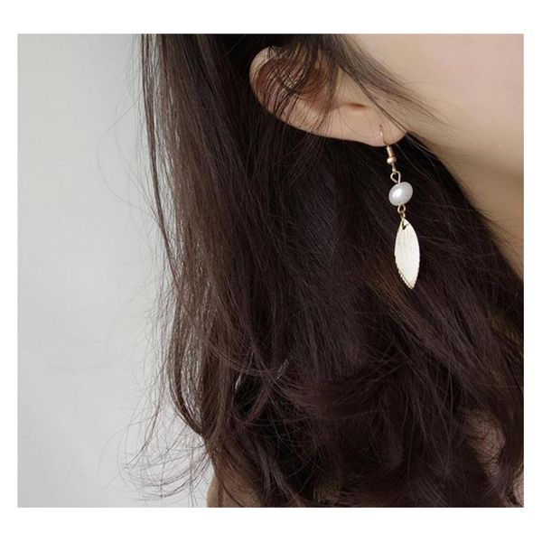 hand made jewelry minimalist wind retro thin gold leaves pearl earrings temperament female earrings w sqcrfb dh_seller2010, Silver
hand made jewelry minimalist wind retro thin gold leaves pearl earrings temperament female earrings w sqcrfb dh_seller2010, Silver