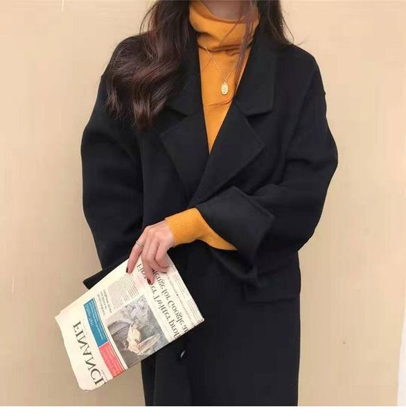 fashionable ladies' elegant woolen coat hepburn style retro black red woolen coat mid-length loose warm autumn and winter
fashionable ladies' elegant woolen coat hepburn style retro black red woolen coat mid-length loose warm autumn and winter