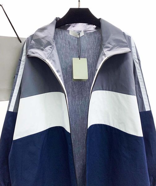 designer women jacket with letters print navy white grey colors panelled high streetwear clothes classic os type jacket size m-xl, Black;brown
designer women jacket with letters print navy white grey colors panelled high streetwear clothes classic os type jacket size m-xl, Black;brown