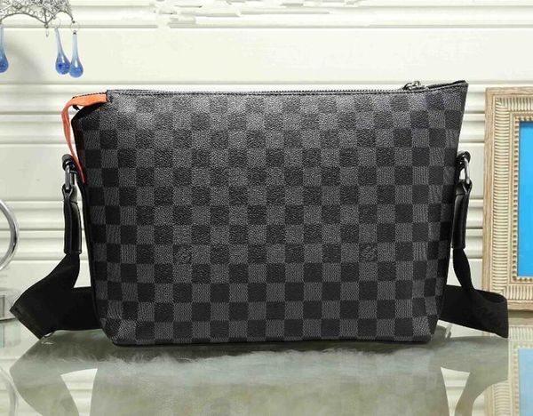 selling men's and women's briefcases, fashionable high-quality designer crossbody bags 2020 latest black shoulder bag ready stock, Black;red
selling men's and women's briefcases, fashionable high-quality designer crossbody bags 2020 latest black shoulder bag ready stock, Black;red