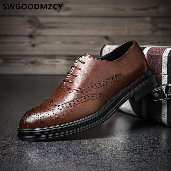 brogue shoes men formal italian brand office shoes men classic coiffeur brown dress elegant for chaussure homme buty, Black
brogue shoes men formal italian brand office shoes men classic coiffeur brown dress elegant for chaussure homme buty, Black