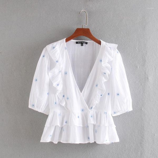 women blouse shirt summer 2020 new fashion v-neck embroidery white cotton shirt modern lady casual
women blouse shirt summer 2020 new fashion v-neck embroidery white cotton shirt modern lady casual