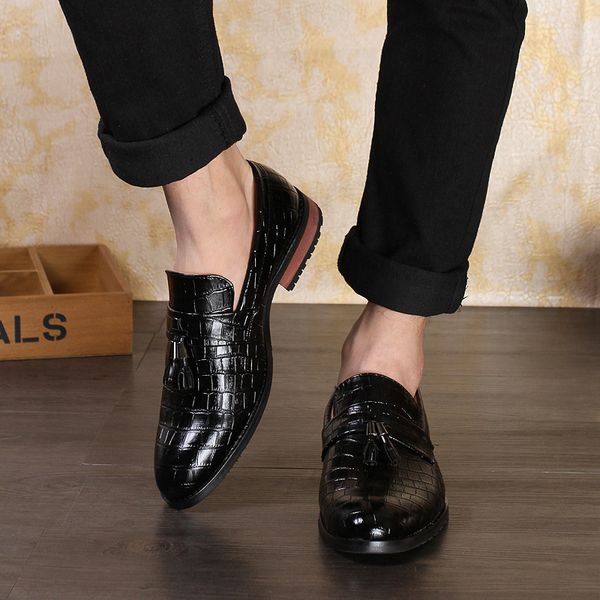 2020 new factory direct sales spring/summer mens british fashion casual leather shoes tassel mens shoes crocodile pattern shoes, Black
2020 new factory direct sales spring/summer mens british fashion casual leather shoes tassel mens shoes crocodile pattern shoes, Black