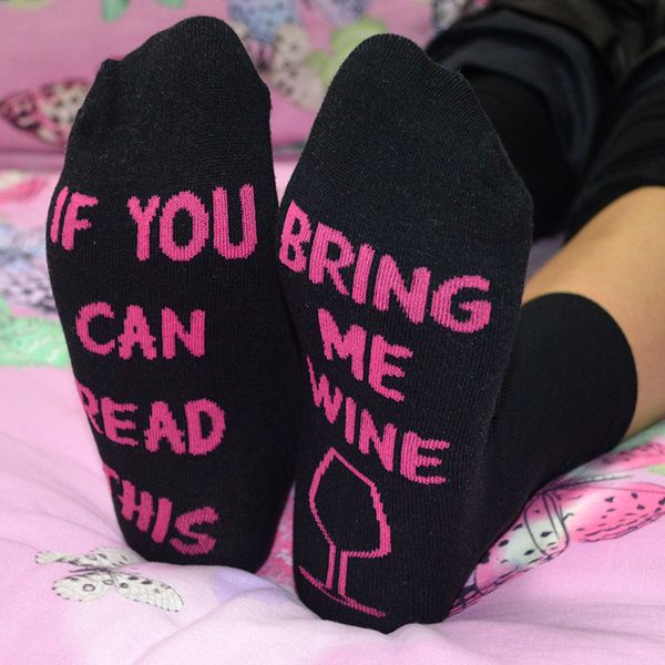 1 pair black fashion cotton women short funny letter socks if you can read this bring me wine casual wine socks t200218 
1 pair black fashion cotton women short funny letter socks if you can read this bring me wine casual wine socks t200218