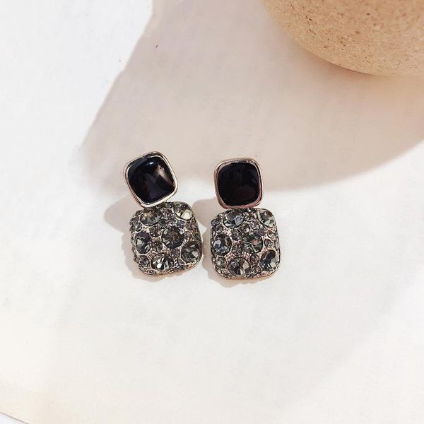 dangle & chandelier dominated 2021 contracted joker geometric metal square crystal women drop earrings, Silver
dangle & chandelier dominated 2021 contracted joker geometric metal square crystal women drop earrings, Silver