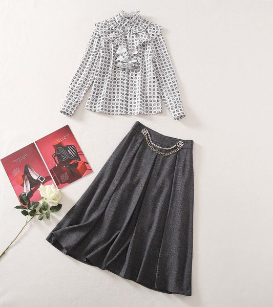 2021 spring new style fashion stand-up collar stitching single-breasted printed shirt plaid pleated chain half skirt lady suit ing, White
2021 spring new style fashion stand-up collar stitching single-breasted printed shirt plaid pleated chain half skirt lady suit ing, White