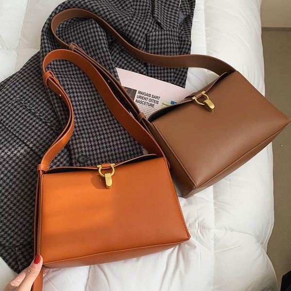 cross body 2021 fashion women shoulder subaxillary bag brand handbag design pu leather adjustable strap female messenger bags
cross body 2021 fashion women shoulder subaxillary bag brand handbag design pu leather adjustable strap female messenger bags