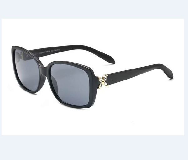 2020 designer sunglasses brand glasses outdoor shades pc farme fashion classic ladies luxury glasses mirrors for tiffany women aov
2020 designer sunglasses brand glasses outdoor shades pc farme fashion classic ladies luxury glasses mirrors for tiffany women aov