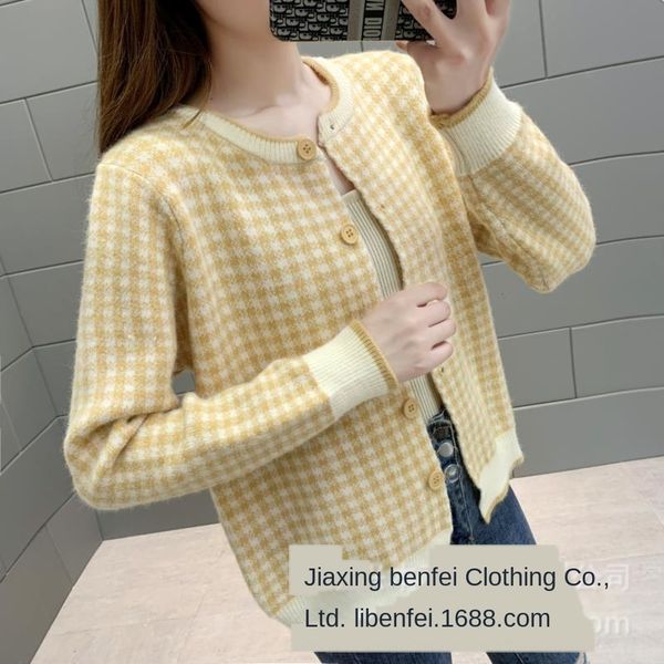 2020 autumn and winter new korean style thickened short plaid fashionable women's cardigan loose coat sweater sweater coat nxv, White;black
2020 autumn and winter new korean style thickened short plaid fashionable women's cardigan loose coat sweater sweater coat nxv, White;black