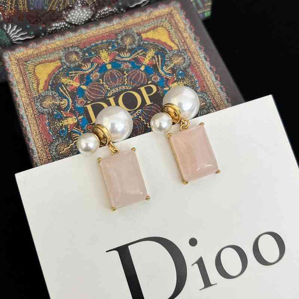 70% off house new pearl earrings, female minority light luxury brass earrings fashion, Golden
70% off house new pearl earrings, female minority light luxury brass earrings fashion, Golden