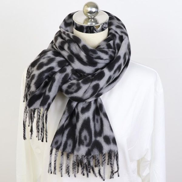 new women shawl wrap with tassel animal leopard print cashmere scarf 2020 winter foulard femme, Blue;gray
new women shawl wrap with tassel animal leopard print cashmere scarf 2020 winter foulard femme, Blue;gray