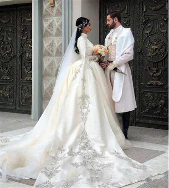 2021 vintage ball gown arabic muslim wedding dresses lace embroidery long sleeves bride bridal gowns vestido de novia, White
2021 vintage ball gown arabic muslim wedding dresses lace embroidery long sleeves bride bridal gowns vestido de novia, White