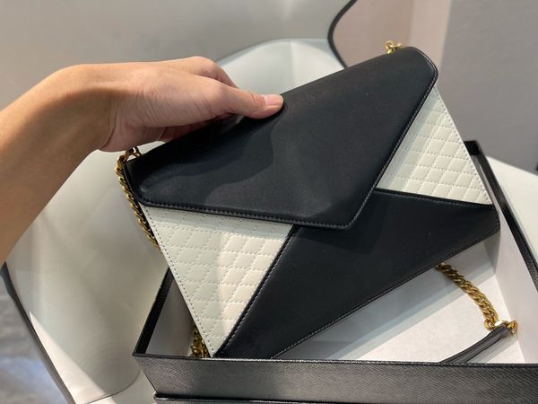 fashion lady totes high-quality bags wallets brand designer simple fashion luxury small houlder bag handbags chest pack tote purse envelope
fashion lady totes high-quality bags wallets brand designer simple fashion luxury small houlder bag handbags chest pack tote purse envelope