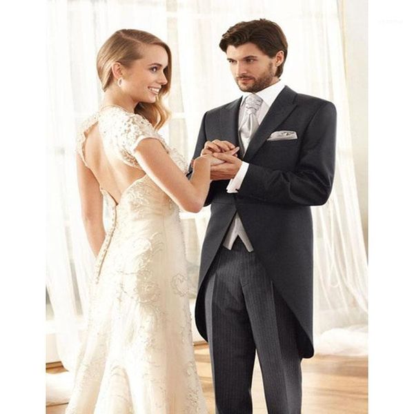 2020 new costume homme dress coat wedding suits for men black tailcoat mens 3 pieces groomsmen slim fit men wedding wears suits1, White;black
2020 new costume homme dress coat wedding suits for men black tailcoat mens 3 pieces groomsmen slim fit men wedding wears suits1, White;black