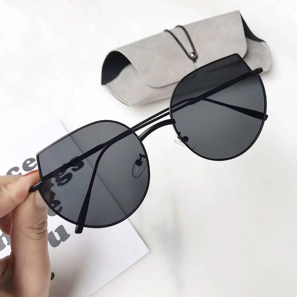 sunglasses sunglasses dp women's new polarized style irregular large frame sunglasses, White;black
sunglasses sunglasses dp women's new polarized style irregular large frame sunglasses, White;black