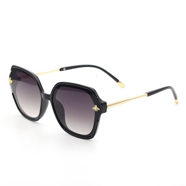 square sunglasses women little bee lens sun glasses ladies big metal frame black friday eyewear designer eyeglasses female uv400, White;black
square sunglasses women little bee lens sun glasses ladies big metal frame black friday eyewear designer eyeglasses female uv400, White;black