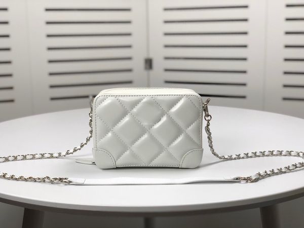 made in real leather clutch purse handbag bag woman bag shoulder bag serial number inside 9061 02 
made in real leather clutch purse handbag bag woman bag shoulder bag serial number inside 9061 02