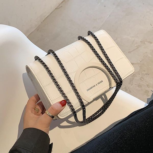 new original design fashion unique bag square bag handbag & elegant chain shoulder messenger width 20cm height 13cm
new original design fashion unique bag square bag handbag & elegant chain shoulder messenger width 20cm height 13cm