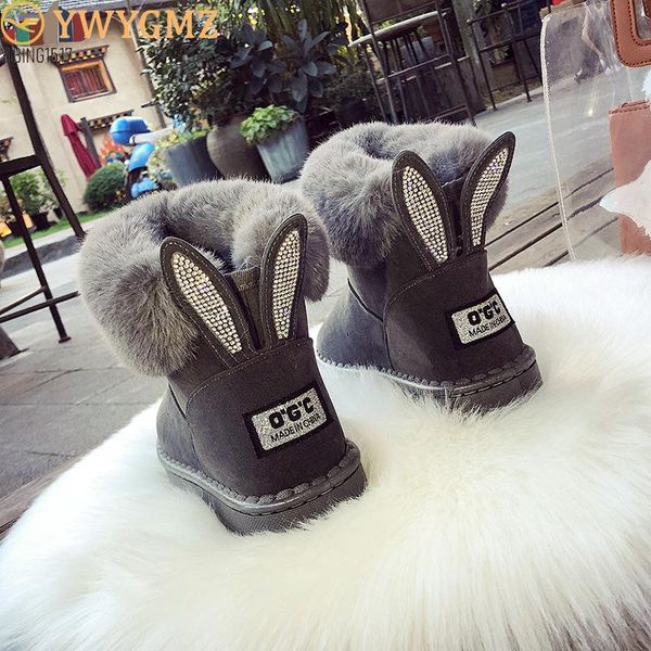 yibing1517 2020 winter female rhinestones keep warm plus velvet snow boots fur bare boots flat casual female zapatos, Black
yibing1517 2020 winter female rhinestones keep warm plus velvet snow boots fur bare boots flat casual female zapatos, Black