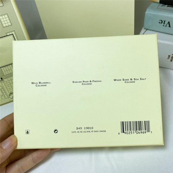 2020 attractive fragrance mini perfume 9ml3 three piece set london perfume for women good smell
2020 attractive fragrance mini perfume 9ml3 three piece set london perfume for women good smell