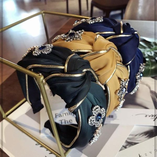 hair accessories koreanische neue stil retro rot und grun gestreiften stirnband breite-krempe karte satin nahte verknotet kopf band
hair accessories koreanische neue stil retro rot und grun gestreiften stirnband breite-krempe karte satin nahte verknotet kopf band