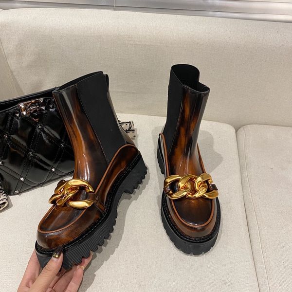 new metal chain decor design chelsea boots women british motorcycle botas cowboy thick sole cow leather ankle boots winter platform shoes, Black
new metal chain decor design chelsea boots women british motorcycle botas cowboy thick sole cow leather ankle boots winter platform shoes, Black