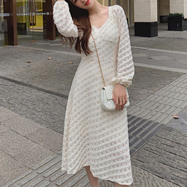 2021 new korean version ladies fashion slim waist pearl lantern sleeve v-neck autumn winter dress xmsf, Black;gray 
2021 new korean version ladies fashion slim waist pearl lantern sleeve v-neck autumn winter dress xmsf, Black;gray