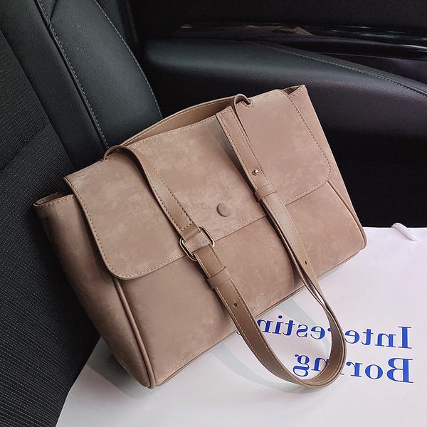 vintage large capacity tote women shoulder bags designer handbags luxury scrub leather lady crossbody bag big female purses 2020 c1016
vintage large capacity tote women shoulder bags designer handbags luxury scrub leather lady crossbody bag big female purses 2020 c1016