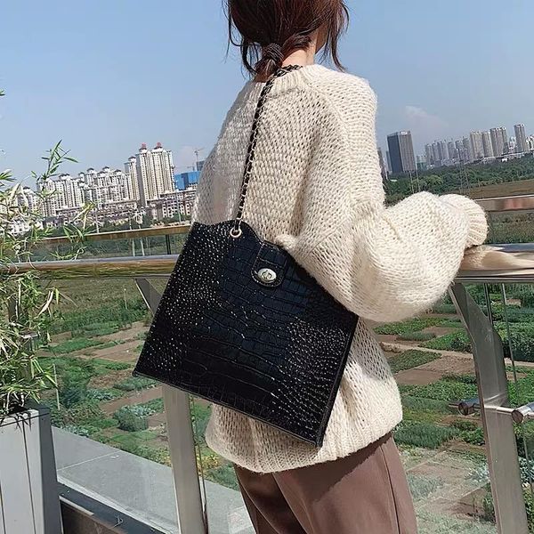 bags for women 2020 purses and handbags large capacity shoulder bag messenger bag chain women purses and handbags
bags for women 2020 purses and handbags large capacity shoulder bag messenger bag chain women purses and handbags