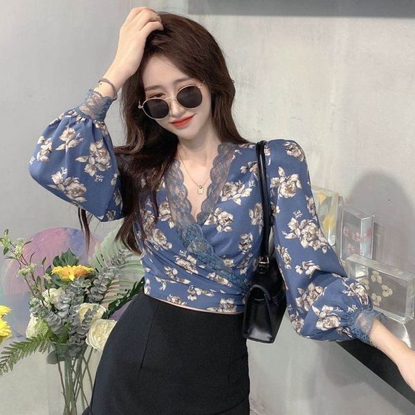2020 autumn new chiffon splicing lace up temperament short floral long sleeve shirt women's wear
2020 autumn new chiffon splicing lace up temperament short floral long sleeve shirt women's wear