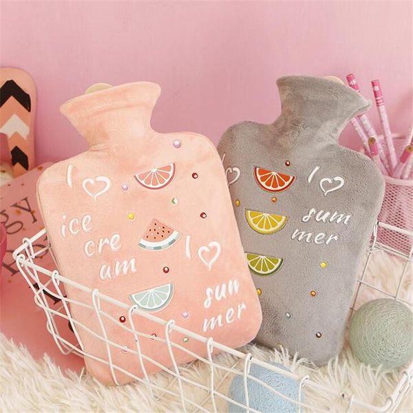 1000ml cute fruit плюшевые теплый горячей воды бутылки мини грелки портативный руки теплые девушки карманный ручной ножки горячая вода сумки
1000ml cute fruit плюшевые теплый горячей воды бутылки мини грелки портативный руки теплые девушки карманный ручной ножки горячая вода сумки