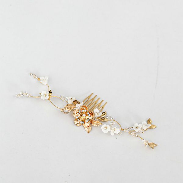 golden leaves hair comb elegant white flowers bridal hair comb shiny crystal accessories, Golden;silver
golden leaves hair comb elegant white flowers bridal hair comb shiny crystal accessories, Golden;silver