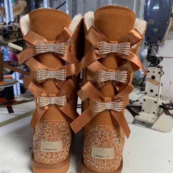 2020 new fashion 100% genuine cowhide leather snow boots rhinestone classic women high boots warm winter women's shoes, Black
2020 new fashion 100% genuine cowhide leather snow boots rhinestone classic women high boots warm winter women's shoes, Black