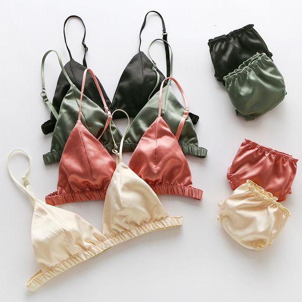 2020 silk satin bikini 2 pieces women's underwear lingerie set swimwear swimming suit beachwear triangle bra panties outfit, White;black
2020 silk satin bikini 2 pieces women's underwear lingerie set swimwear swimming suit beachwear triangle bra panties outfit, White;black