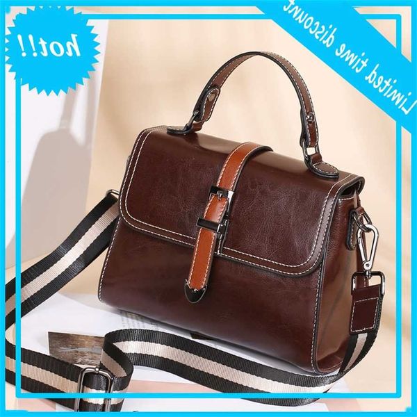 2020 new fashion oil wax leather women's korean style versatile color contrast portable one shoulder messenger bag
2020 new fashion oil wax leather women's korean style versatile color contrast portable one shoulder messenger bag