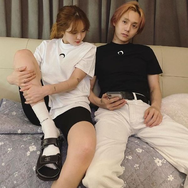 20 summer ins golden moya same moon print short sleeve t-shirt t-shirt black white loose fashion couple's dress ywewx
20 summer ins golden moya same moon print short sleeve t-shirt t-shirt black white loose fashion couple's dress ywewx