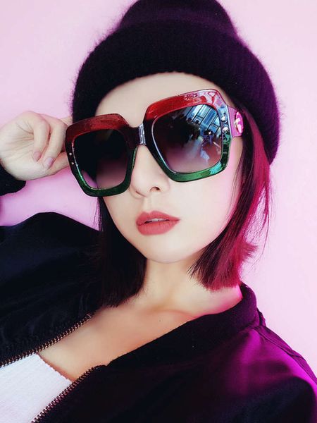 big red molgirl frame sier net flash fashion cover face show thin anti ultraviolet sunglasses star sunglasses women trend, White;black
big red molgirl frame sier net flash fashion cover face show thin anti ultraviolet sunglasses star sunglasses women trend, White;black