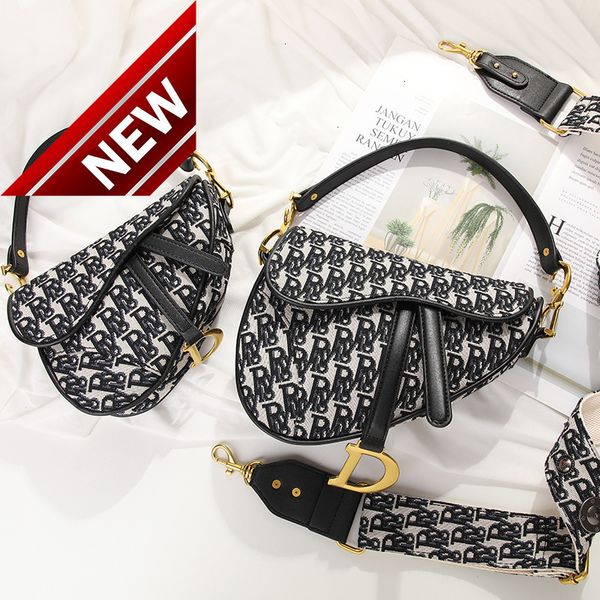 2020 new fashion saddle crossbar hand bill of lading shoulder d family women's armpit bag
2020 new fashion saddle crossbar hand bill of lading shoulder d family women's armpit bag