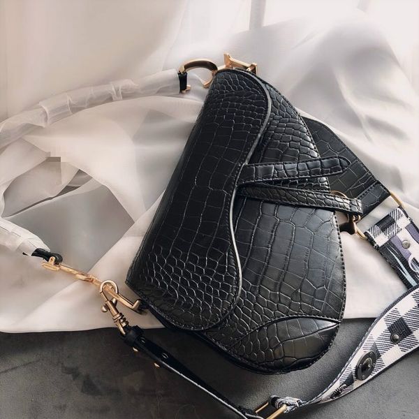luxury saddle bag fashion women famous casual designer messenger bag women cross body chain bag handbag satchel purse cosmetic bags g301, Black
luxury saddle bag fashion women famous casual designer messenger bag women cross body chain bag handbag satchel purse cosmetic bags g301, Black