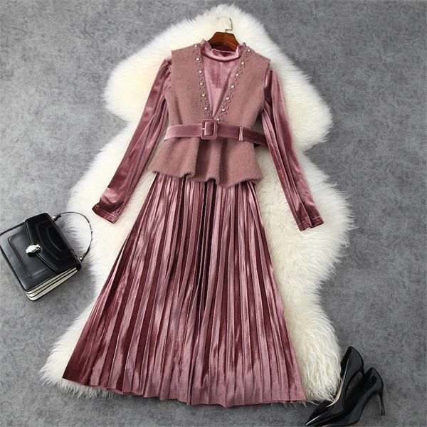 casual dresses 2021 europe fashion woman clothes autumn winter long sleeve beading vest+solid pleated velvet dress two piece suit, Black;gray
casual dresses 2021 europe fashion woman clothes autumn winter long sleeve beading vest+solid pleated velvet dress two piece suit, Black;gray